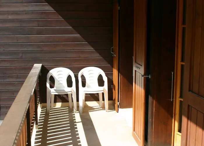 Mayens De L Ours Az 013 - Mountain 8p *